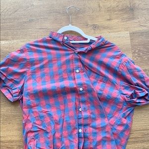 Men’s short sleeve button-down